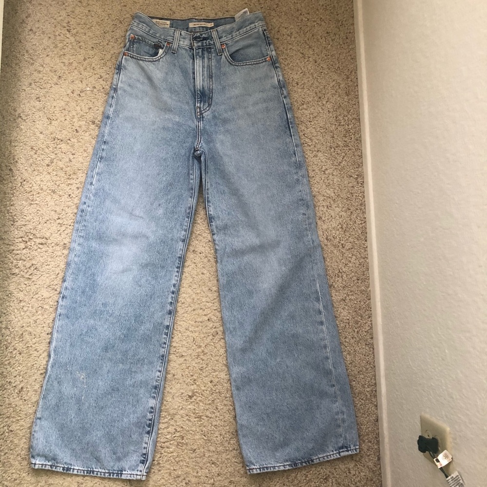 Levi’s ribcage jeans